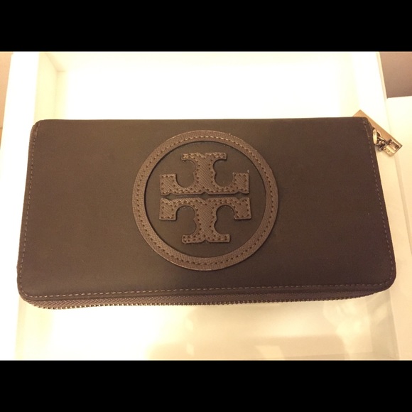 Tory Burch Brown Nylon Continental Wallet - Picture 2 of 12